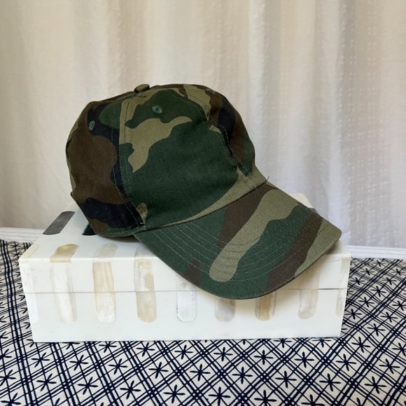 Chic Camo Baseball Cap - Picture 2 of 4